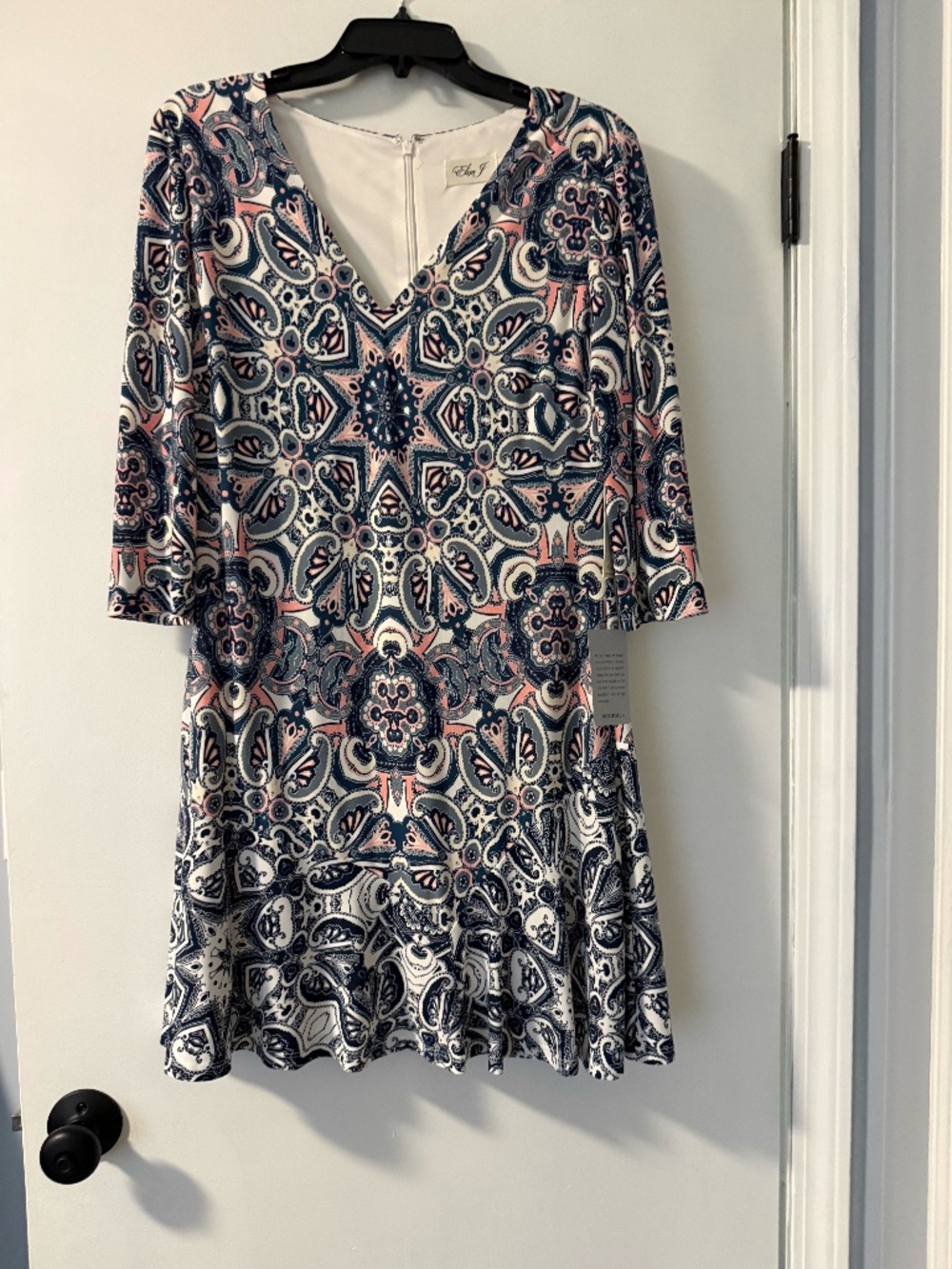 Eliza J Navy Blue & Pink Paisley Print V-Neck Dress – Size 12 Petite (12P)
